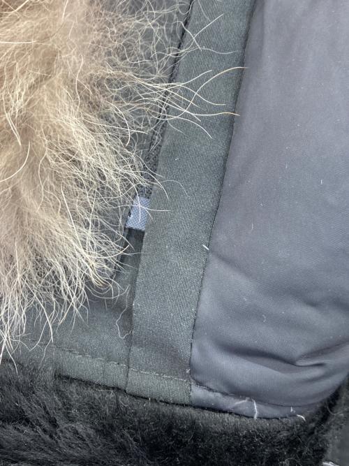 CANADA GOOSE（カナダグース）CANADA GOOSE (カナダグース) コヨーテファー JASPER /ジャスパー パーカ/ダウンジャケット ブラック サイズ:Mの古着・服飾アイテム