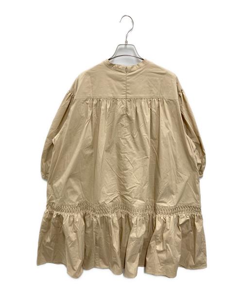 23区（ニジュウサンク）23区 (ニジュウサンク) コンパクトライトクロス ピンタック チュニックワンピース ベージュ サイズ:46の古着・服飾アイテム