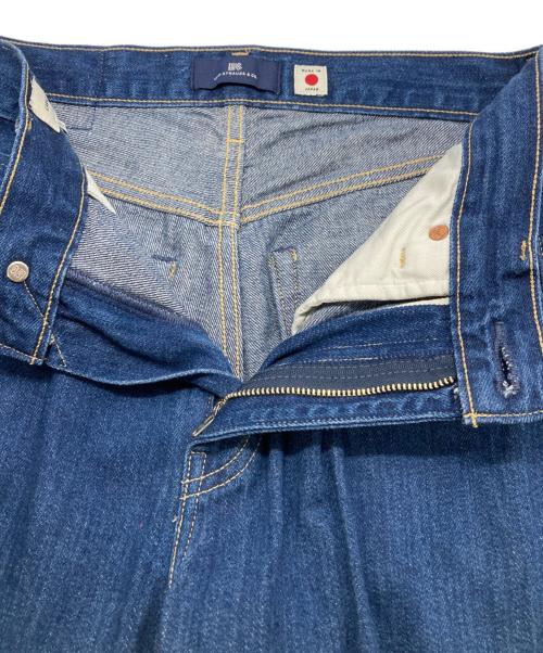 LEVI'S（リーバイス）LEVI'S (リーバイス) CARVE リラックスジーンズ インディゴ サイズ:66㎝（W26）の古着・服飾アイテム