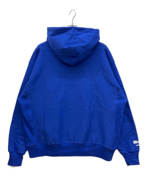 Champion（チャンピオン）Champion (チャンピオン) MoMA (モマ) Ed Ruscha OOF フーディ　コラボパーカー ブルー サイズ:XL 未使用品の古着・服飾アイテム