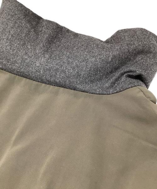 MONCLER（モンクレール）MONCLER (モンクレール) sacai (サカイ) SEI GIUBBOTTO グレー サイズ:2の古着・服飾アイテム