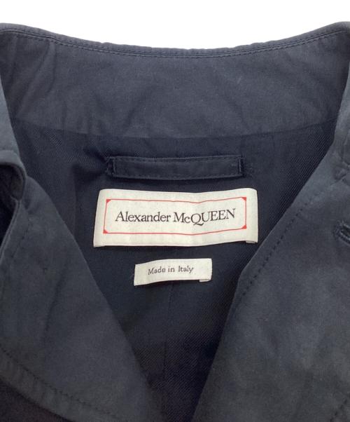 ALEXANDER McQUEEN（アレキサンダーマックイーン）ALEXANDER McQUEEN (アレキサンダーマックイーン) トレンチコート ネイビー サイズ:48の古着・服飾アイテム