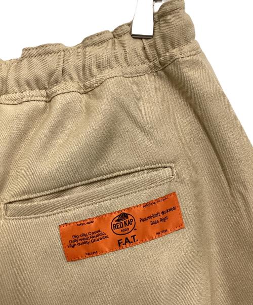FAT（エフエーティー）FAT (エフエーティー) RED KAP (レッド キャップ) イージーパンツ ベージュ サイズ:SKINNYの古着・服飾アイテム