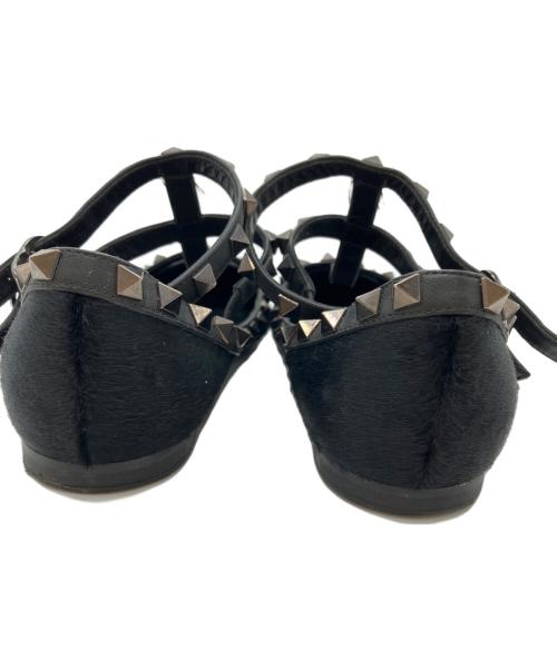 VALENTINO GARAVANI（ヴァレンティノ・ガラヴァーニ）VALENTINO GARAVANI (ヴァレンティノ・ガラヴァーニ) ロックスタッズ ハラコフラットパンプス ブラック サイズ:35の古着・服飾アイテム