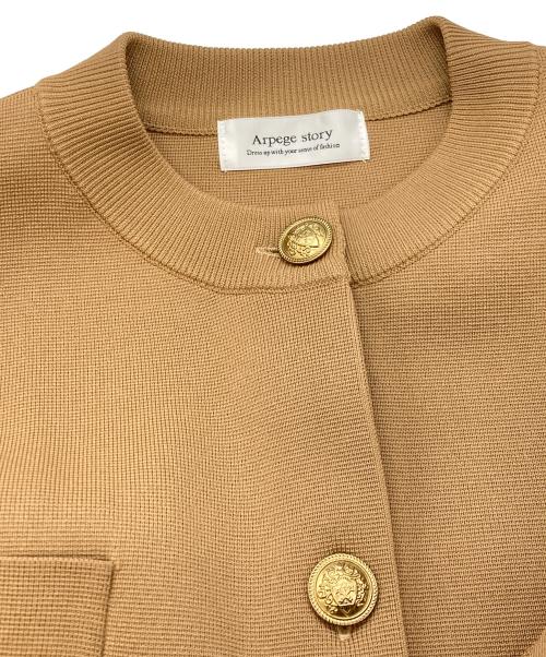 ARPEGE STORY（アルページュストーリー）Arpege story (アルページュストーリー) 金ボタンニットジャケット ライトブラウン サイズ:2の古着・服飾アイテム