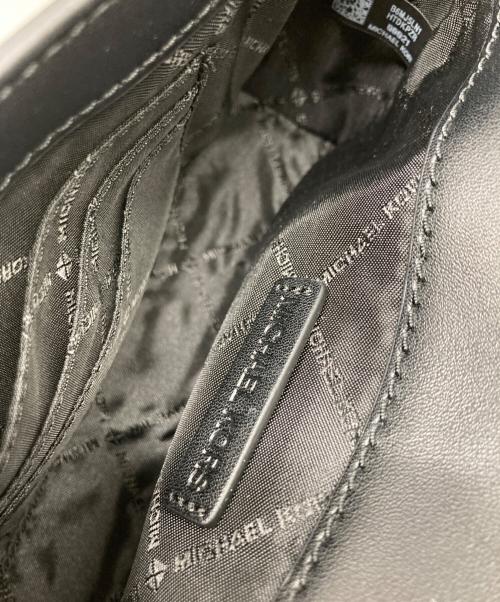 MICHAEL KORS（マイケル・コース）MICHAEL KORS (マイケル・コース) ショルダーバッグ ブラックの古着・服飾アイテム