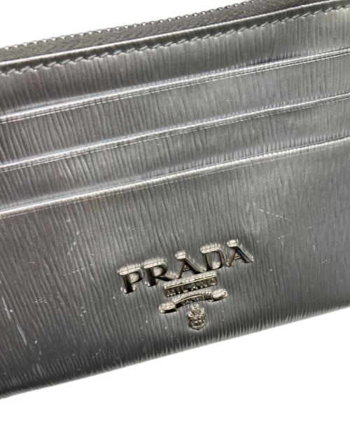 PRADA（プラダ）PRADA (プラダ) フラグメントケース シルバーの古着・服飾アイテム