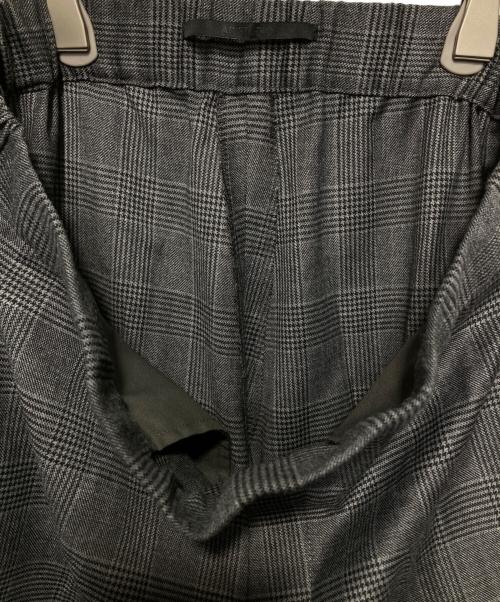 AP STUDIO（エーピーストゥディオ）AP STUDIO (エーピーストゥディオ) サイドラインチェックパンツ グレー サイズ:40の古着・服飾アイテム