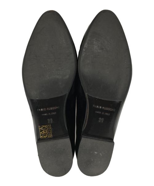 FABIO RUSCONI（ファビオルスコーニ）FABIO RUSCONI (ファビオルスコーニ) ゴールドバックルエナメルパンプス ブラック サイズ:36の古着・服飾アイテム