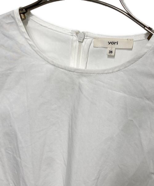 YORI（ヨリ）yori (ヨリ) フリルスリーブブラウス ホワイト サイズ:36の古着・服飾アイテム