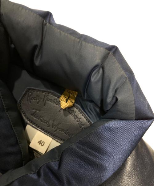 RockyMountainFeatherBed（ロッキーマウンテンフェザーベッド）RockyMountainFeatherBed (ロッキーマウンテンフェザーベッド) PORTER (ポーター) BEAMS (ビームス) ヨークレザーダウンベスト ネイビー サイズ:40の古着・服飾アイテム