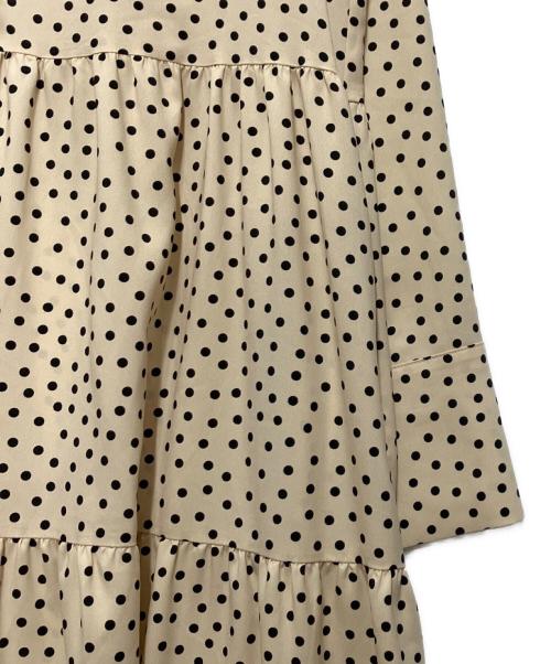 BALLSEY（ボールジィ）BALLSEY (ボールジィ) ドットプリント ティアードワンピース ベージュ サイズ:36の古着・服飾アイテム