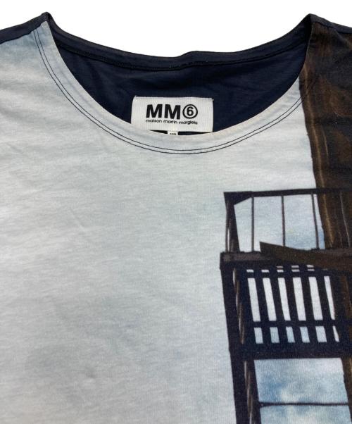 MM6 Maison Margiela（エムエムシックスメゾンマルジェラ）MM6 Maison Margiela (エムエムシックスメゾンマルジェラ) グラフィックTシャツ ネイビー サイズ:XSの古着・服飾アイテム