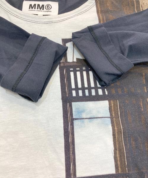 MM6 Maison Margiela（エムエムシックスメゾンマルジェラ）MM6 Maison Margiela (エムエムシックスメゾンマルジェラ) グラフィックTシャツ ネイビー サイズ:XSの古着・服飾アイテム