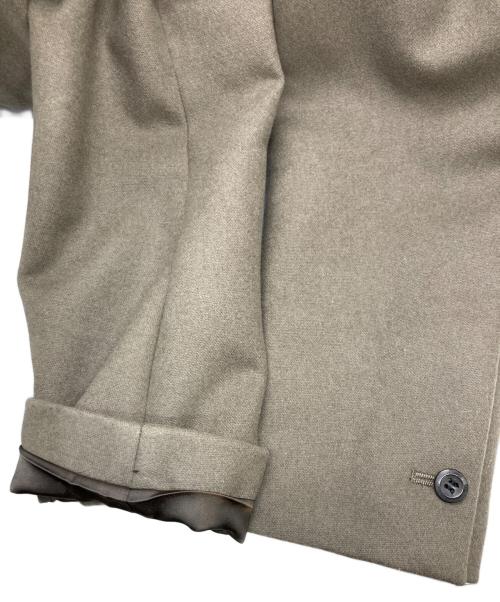 ATTACHMENT（アタッチメント）ATTACHMENT (アタッチメント) カシミヤ混平二重メルトンフード付チェスターコート カーキ サイズ:SIZE 1の古着・服飾アイテム