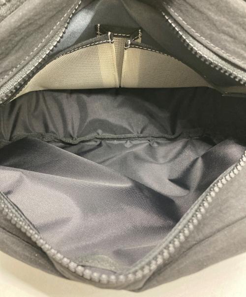 NIZYU KANO（ニジュウカノウ）NIZYU KANO (ニジュウカノウ) FUKUI SIWAナイロンボディバッグ M ブラックの古着・服飾アイテム