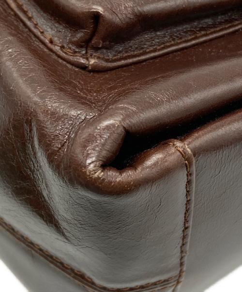 TOUT Y EST（トゥティエ）TOUT Y EST (トゥティエ) SAC VOLKET ショルダーバッグ ブラウンの古着・服飾アイテム