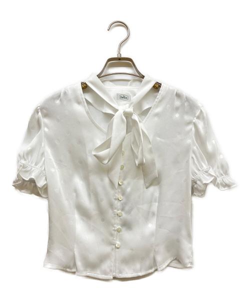 the Barnnet（ザ バーネット）the Barnnet (ザ バーネット) Jasmine Dream Ribbon Dot Blouse ホワイト サイズ:SIZE Free 未使用品の古着・服飾アイテム