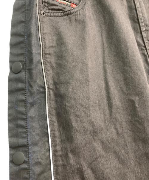 DIESEL（ディーゼル）DIESEL (ディーゼル) KROOLEY-NE ジョグジーンズ ブラック サイズ: W34×L30の古着・服飾アイテム