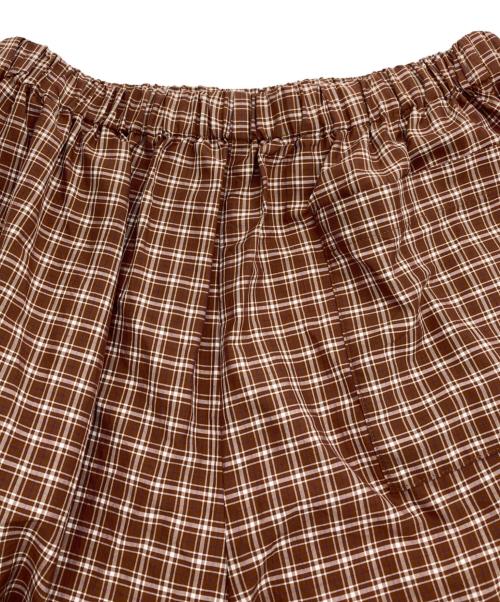 Ernie Palo（アーニーパロ）Ernie Palo (アーニーパロ) 6(ROKU) BEAUTY&YOUTH (ロク ビューティーアンドユース) 別注 SILK COTTON EASY SHORTS ブラウン サイズ:SIZE 38 未使用品の古着・服飾アイテム