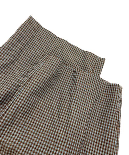 6(ROKU) BEAUTY&YOUTH（ロク ビューティーアンドユース）6(ROKU) BEAUTY&YOUTH (ロク ビューティーアンドユース) チェック タックパンツ グレー サイズ:36の古着・服飾アイテム