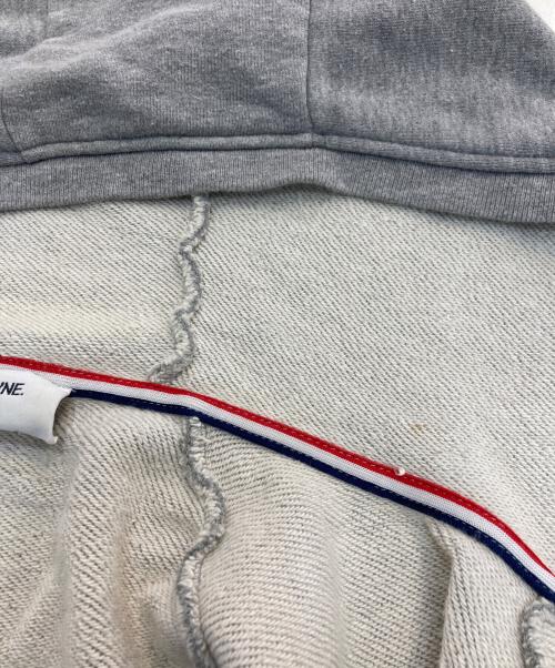 Thom Browne（トムブラウン）Thom Browne (トムブラウン) ジップパーカー　MJT022H00535068 グレー サイズ:Sの古着・服飾アイテム