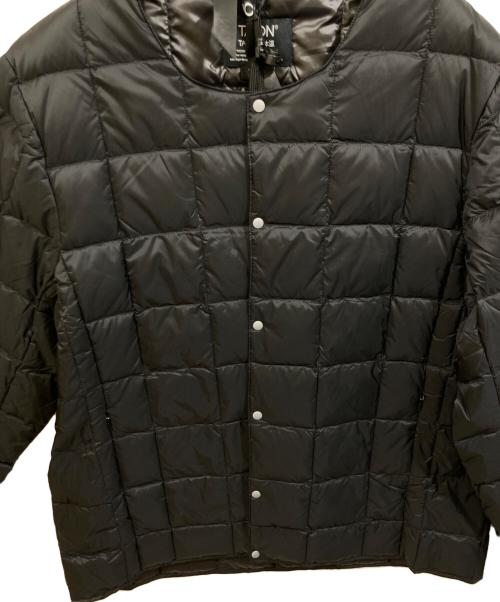 TAION（タイオン）TAION (タイオン) ノーカラーダウンジャケット ブラック サイズ:SIZE 2XLの古着・服飾アイテム