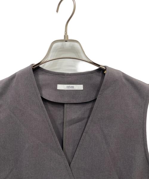 JOURNAL STANDARD relume（ジャーナルスタンダード レリューム）JOURNAL STANDARD relume (ジャーナルスタンダード レリューム) トロピカルストレッチVネックベスト グレー サイズ:FREE 未使用品の古着・服飾アイテム