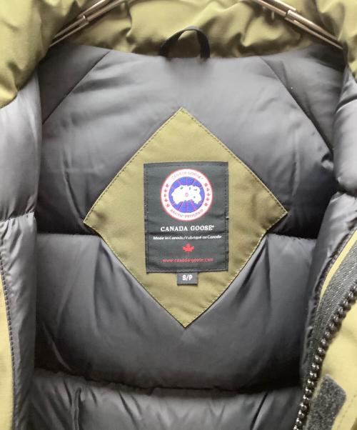 CANADA GOOSE（カナダグース）CANADA GOOSE (カナダグース) KAMLOOPS オリーブ サイズ:Sの古着・服飾アイテム