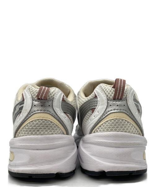 NEW BALANCE（ニューバランス）NEW BALANCE (ニューバランス) NEW BALANCE　スニーカー シルバー×ブラウン サイズ:24cmの古着・服飾アイテム