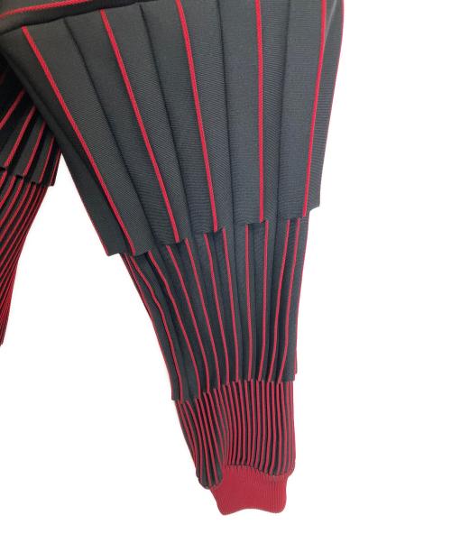 CFCL（シーエフシーエル）CFCL (シーエフシーエル) ACCORDION STAND-UP COLLAR BLOUSON ブラック×レッド サイズ:5の古着・服飾アイテム