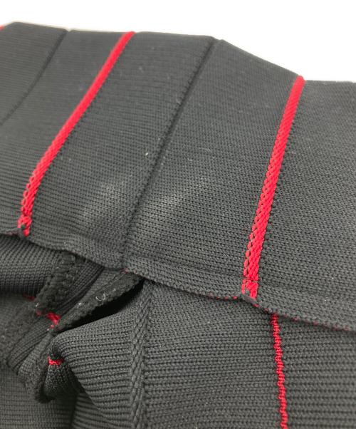 CFCL（シーエフシーエル）CFCL (シーエフシーエル) ACCORDION STAND-UP COLLAR BLOUSON ブラック×レッド サイズ:5の古着・服飾アイテム