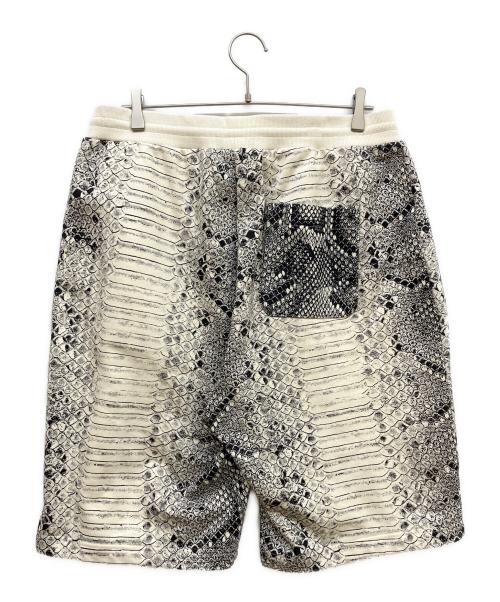 CarHartt（カーハート）CarHartt (カーハート) SNAKE AOP SWEAT SHORT ホワイト×ブラック サイズ:Lの古着・服飾アイテム