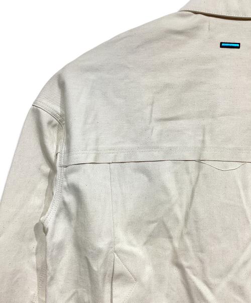 MUZE TURQUOISE LABEL（ミューズ ターコイズ レーベル）MUZE TURQUOISE LABEL (ミューズ ターコイズ レーベル) HEM SLIT WIDE DENIM JACKET アイボリー サイズ:2の古着・服飾アイテム