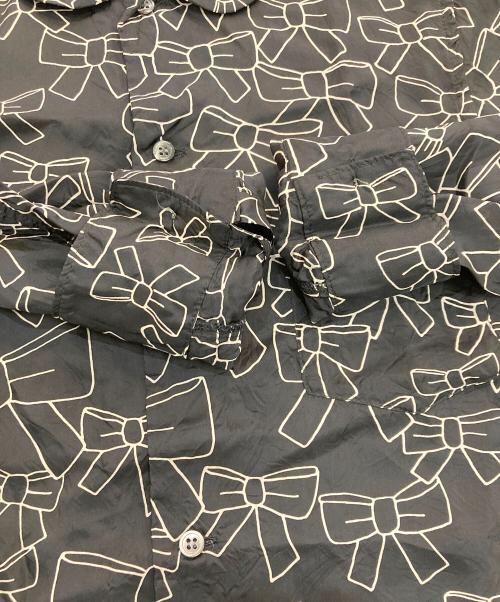 COMME des GARCONS COMME des GARCONS（コムデギャルソン コムデギャルソン）COMME des GARCONS COMME des GARCONS (コムデギャルソン コムデギャルソン) リボン柄キュプラシャツ ブラック サイズ:Sの古着・服飾アイテム