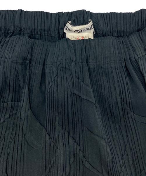 ISSEY MIYAKE（イッセイミヤケ）ISSEY MIYAKE (イッセイミヤケ) プリーツスカート　IM53-FG905 ブラック サイズ:Lの古着・服飾アイテム