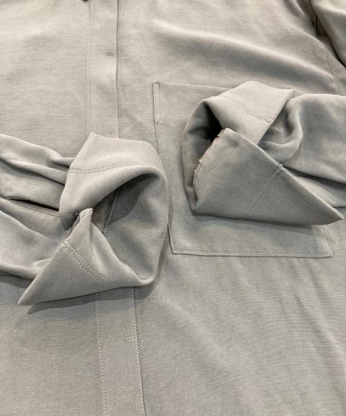 TODAYFUL（トゥデイフル）TODAYFUL (トゥデイフル) Backsatin Pocket Shirts グレー サイズ:Freeの古着・服飾アイテム