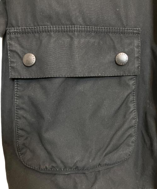 Barbour（バブアー）Barbour (バブアー) WHITE MOUNTAINEERING (ホワイトマウンテ二アニング) ワックスコットンフードジャケット ブラック サイズ:36の古着・服飾アイテム