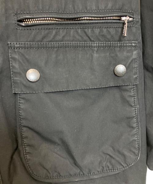 Barbour（バブアー）Barbour (バブアー) WHITE MOUNTAINEERING (ホワイトマウンテ二アニング) ワックスコットンフードジャケット ブラック サイズ:36の古着・服飾アイテム