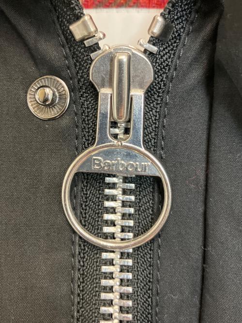 Barbour（バブアー）Barbour (バブアー) WHITE MOUNTAINEERING (ホワイトマウンテ二アニング) ワックスコットンフードジャケット ブラック サイズ:36の古着・服飾アイテム