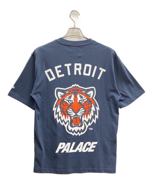 PALACE（パレス）PALACE (パレス) DETROIT TIGERS New Era (ニューエラ) コラボプリントTシャツ ネイビー サイズ:Mの古着・服飾アイテム