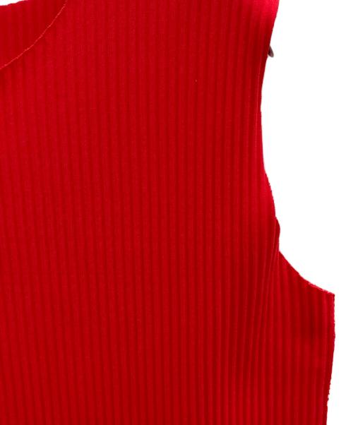 me ISSEY MIYAKE（ミーイッセイ ミヤケ）me ISSEY MIYAKE (ミーイッセイ ミヤケ) ノースリーブプリーツワンピース レッド サイズ:Freeの古着・服飾アイテム