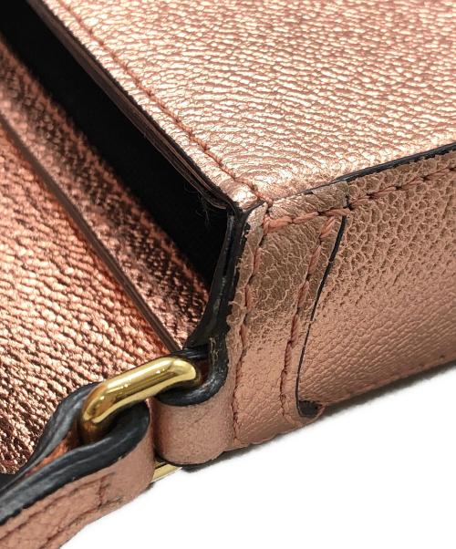 BURBERRY（バーバリー）BURBERRY (バーバリー) メタリックレザーミニショルダーバッグ ピンク サイズ:下記参照の古着・服飾アイテム