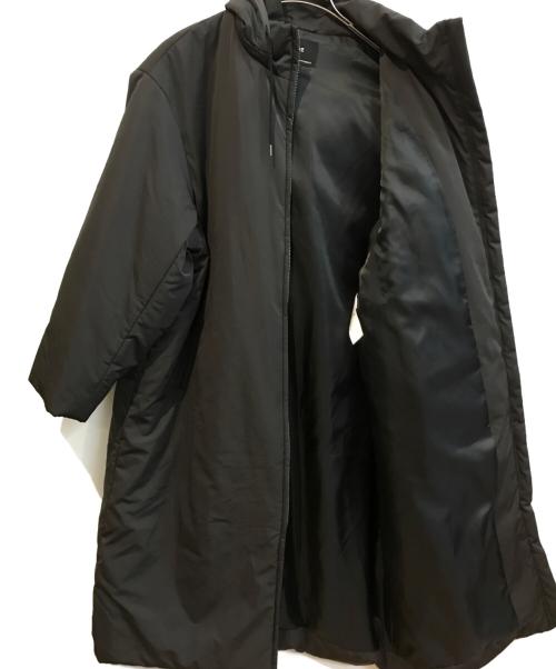 23区（ニジュウサンク）23区 (ニジュウサンク) 中綿ノンステッチロング アウター ブラック サイズ:44の古着・服飾アイテム