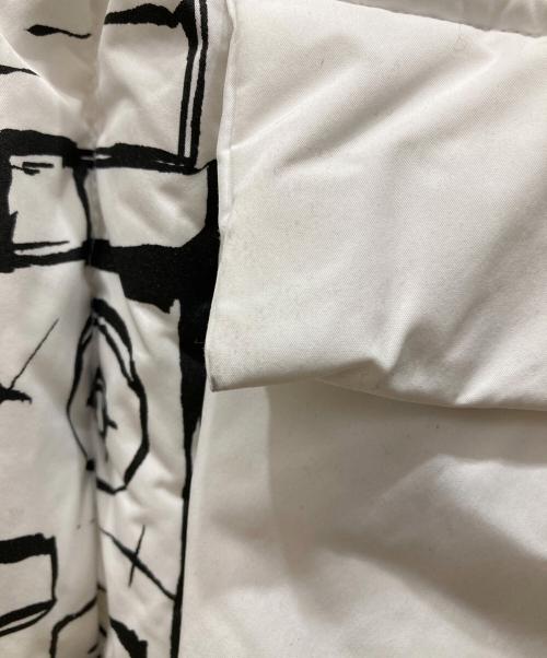 13DE MARZO（トレセ デ マルソ）13DE MARZO (トレセ デ マルソ) NASA Astronaut Teddy Bear Painted Down Jacket ホワイト サイズ:SIZE Lの古着・服飾アイテム