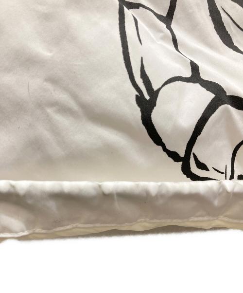 13DE MARZO（トレセ デ マルソ）13DE MARZO (トレセ デ マルソ) NASA Astronaut Teddy Bear Painted Down Jacket ホワイト サイズ:SIZE Lの古着・服飾アイテム