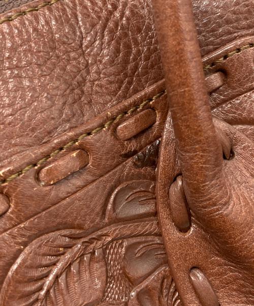 Carving Tribes（カービングトライブス）CARVING TRIBES (カービングトライブス) Vanessaショルダーバッグ ブラウンの古着・服飾アイテム