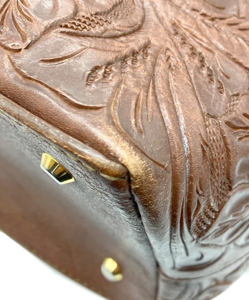 Carving Tribes（カービングトライブス）CARVING TRIBES (カービングトライブス) Vanessaショルダーバッグ ブラウンの古着・服飾アイテム