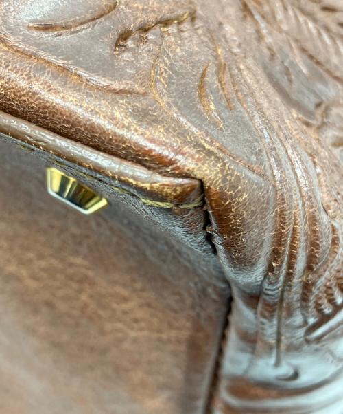 Carving Tribes（カービングトライブス）CARVING TRIBES (カービングトライブス) Vanessaショルダーバッグ ブラウンの古着・服飾アイテム