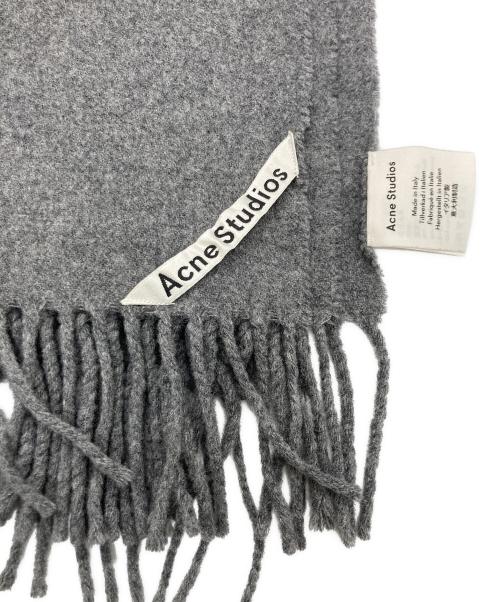 Acne studios（アクネ ストゥディオス）Acne studios (アクネ ストゥディオス) ウールマフラー グレーの古着・服飾アイテム